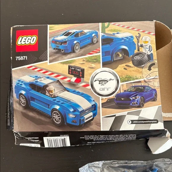 LEGO Speed Champions Ford Mustang GT - Blue and White - Picture 9 of 9